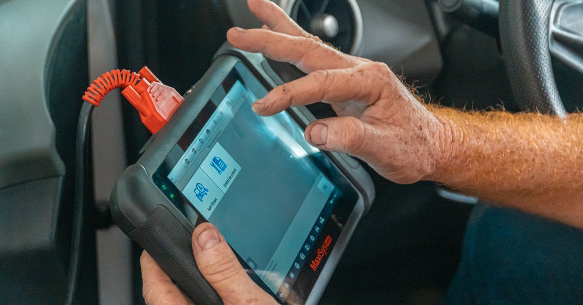 On-Site Transponder Cutting and Smart-Key Programming — Columbia Locksmith SC
